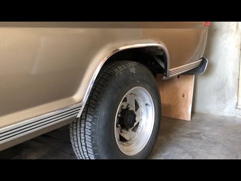 1970 F250-Lower body molding