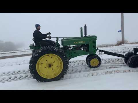 Recaping CaseIH 2206 work and pull out with JD A, service fertilizer buggy