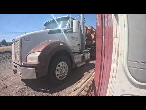 Kenworth T880 fuel pump