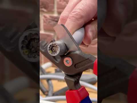 KNIPEX StepCut® XL Cable Shears with stepped cutting edge 95 12 225