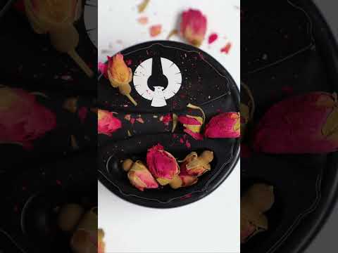 Love is in the air and we wanna share!