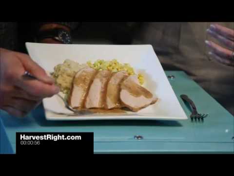 Rehydrate Freeze-dried Corn, Mashed Potatoes, Turkey and Gravy