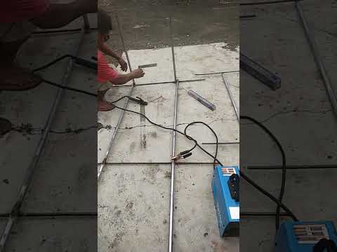 Simple farrowing pen for my piggy#farrowing #backyardfarming #buhayprobinsya #shorts